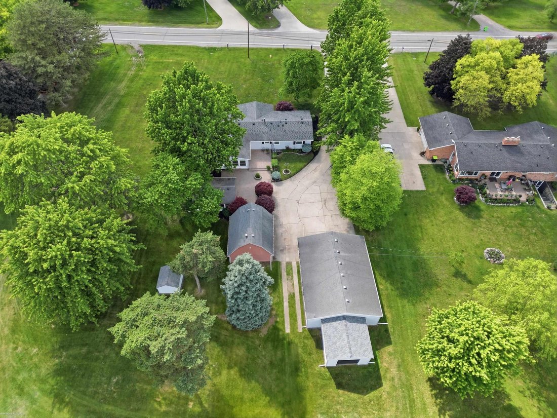 House in New Baltimore, Michigan, United States 3 - 18310040