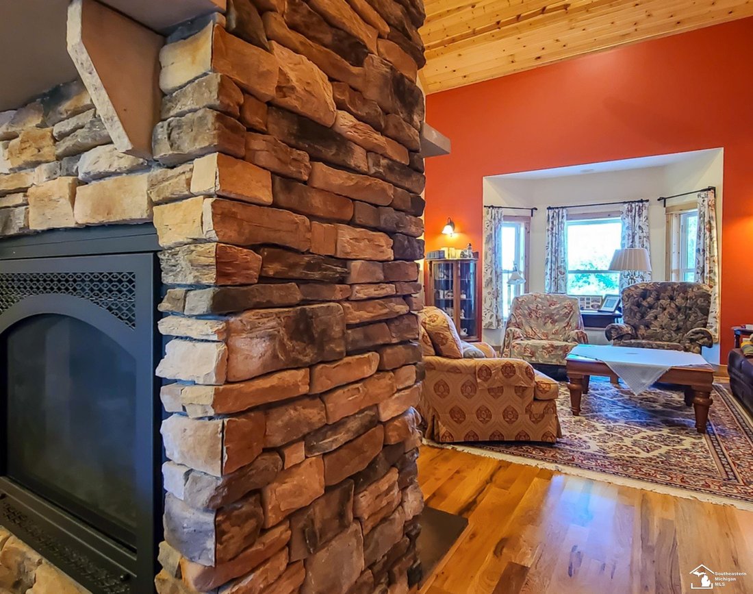 House in Newport, Michigan, United States 5 - 18309280