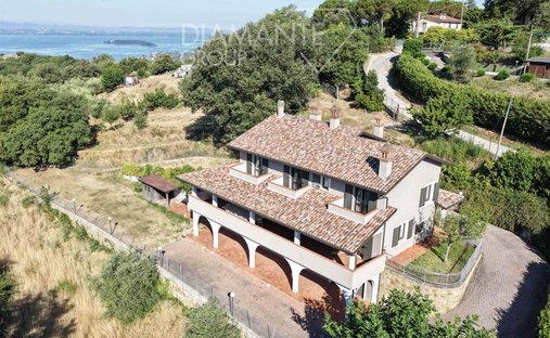 Villa a Passignano sul Trasimeno, Umbria, Italia 1