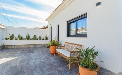 Townhouse in Torrevieja, Valencian Community, Spain 1