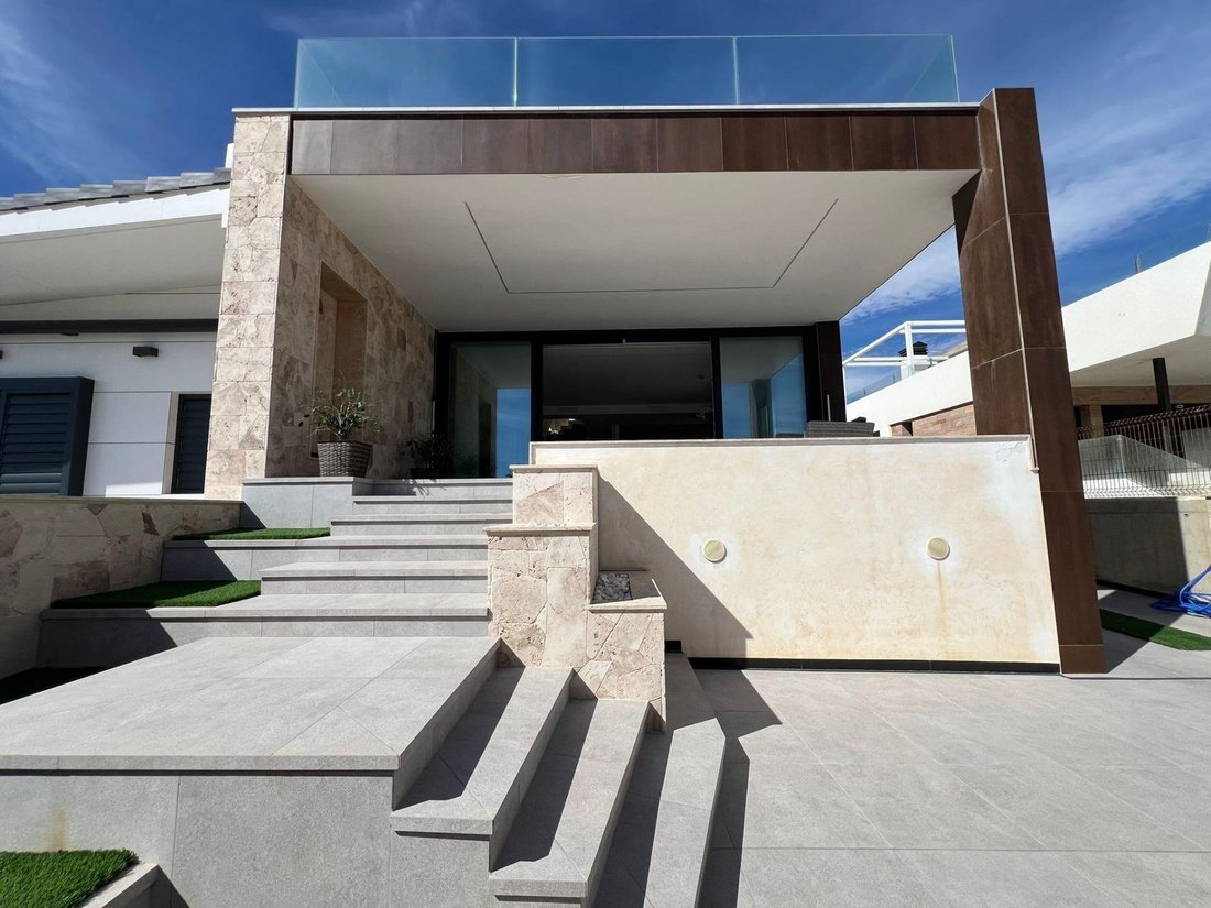 House in Torrevieja, Valencian Community, Spain 2 - 18314875