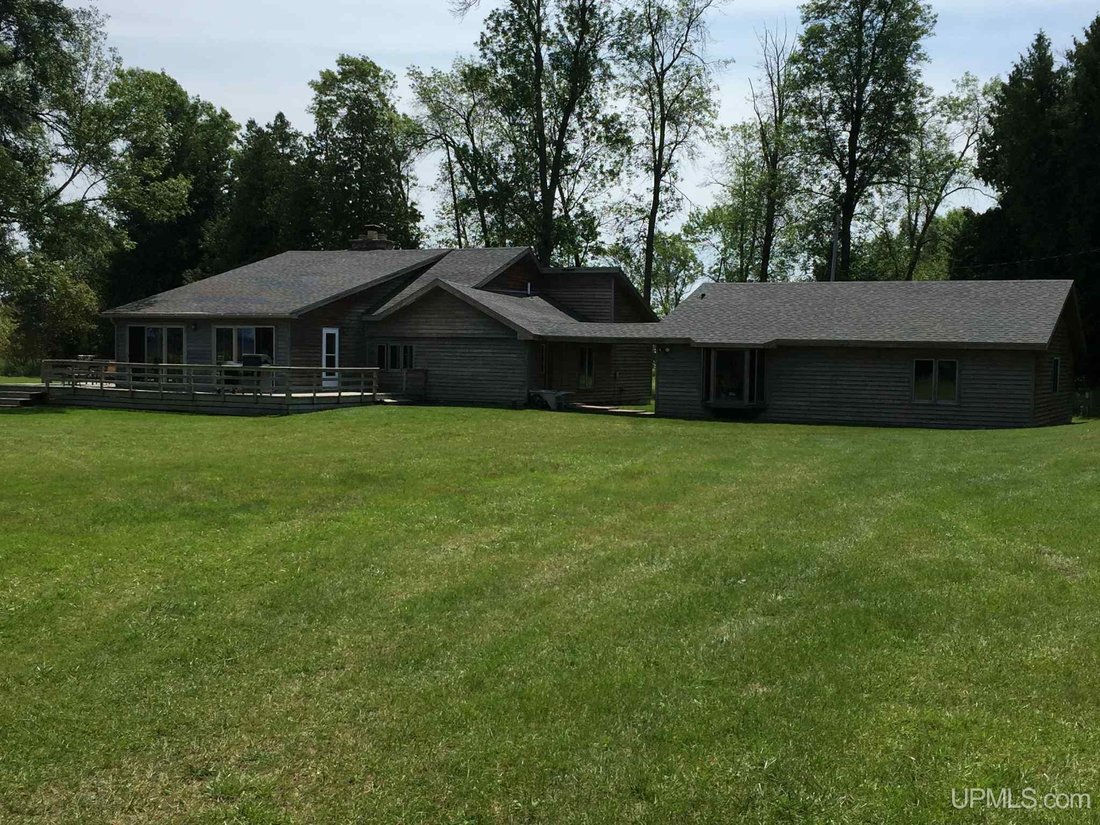 House in Rapid River, Michigan, United States 2 - 18308091