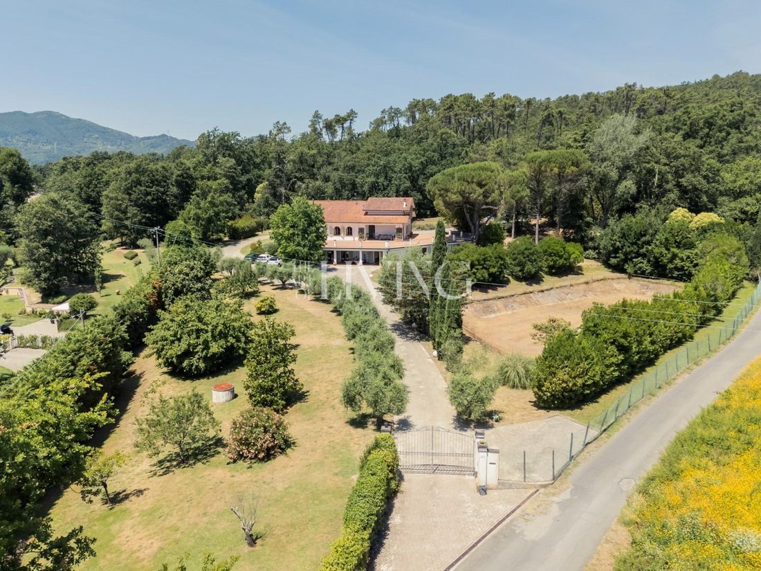 Villa in Area Monte San Quirico - Sant'Alessio, Lucca, Tuscany 3 - 18312993