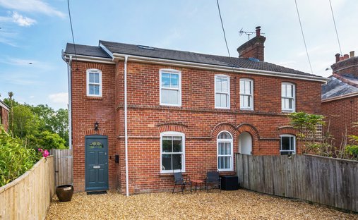 House in New Forest, Lyndhurst, England 1