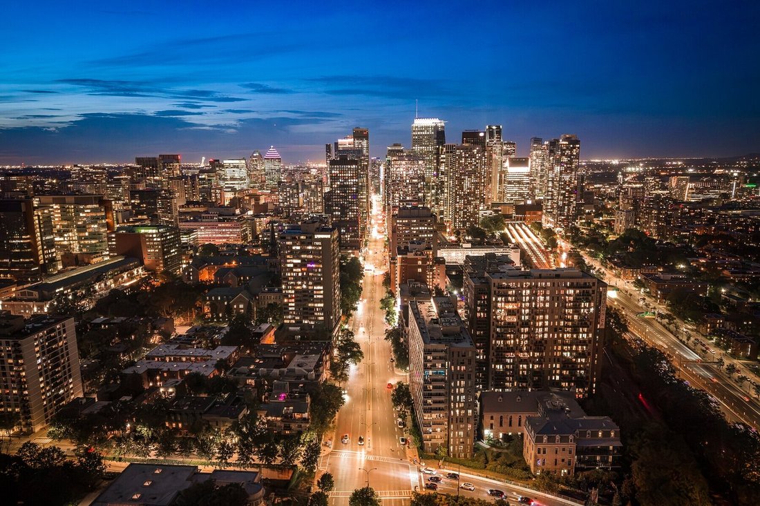 Condo in Montréal, Quebec, Canada 1 - 18238927