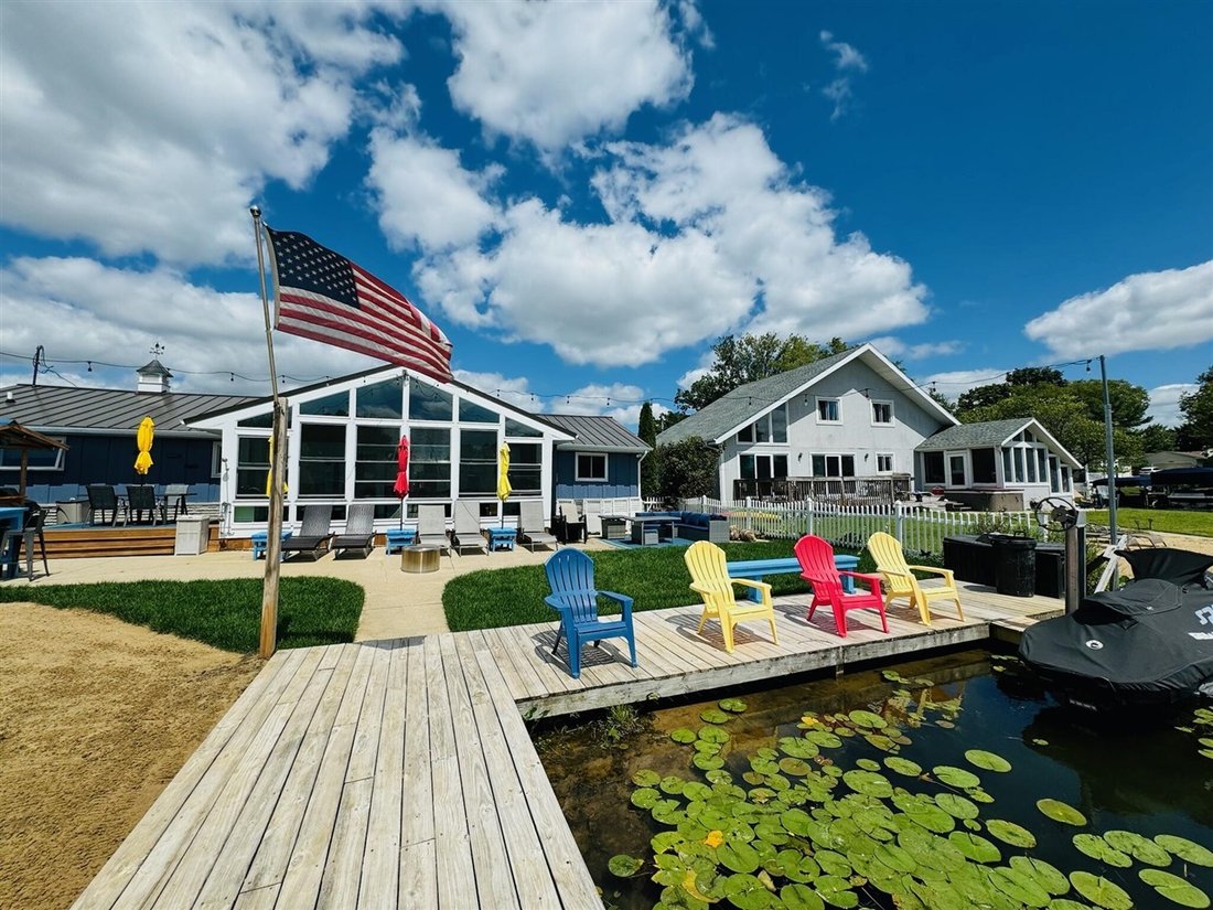 House in Cassopolis, Michigan, United States 1 - 18309821