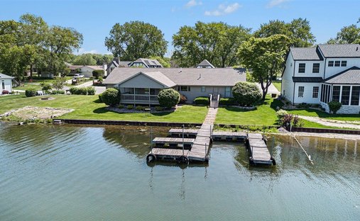 House in Cassopolis, Michigan, United States 1
