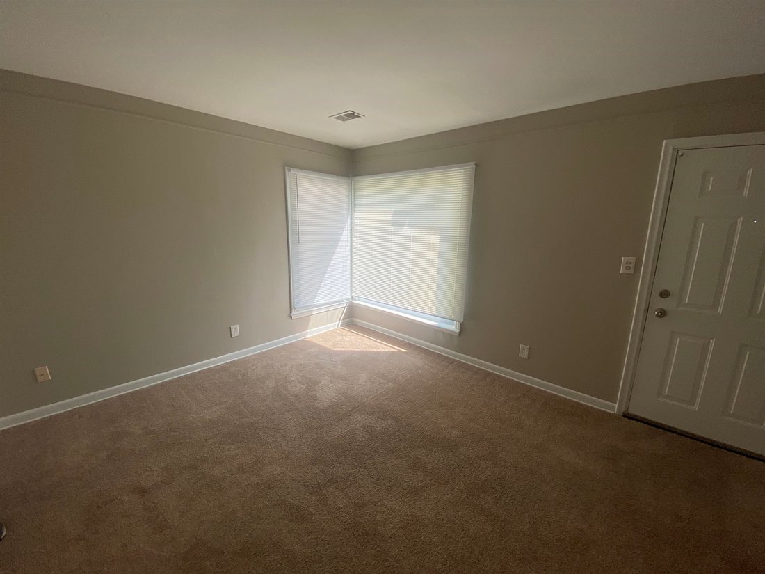 Warren, Michigan, United States 4 - 18309378