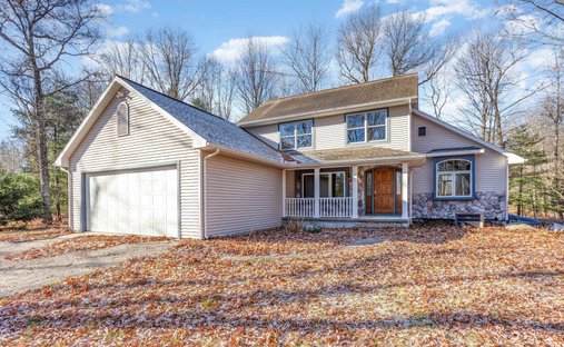 House in Midland, Michigan, United States 1
