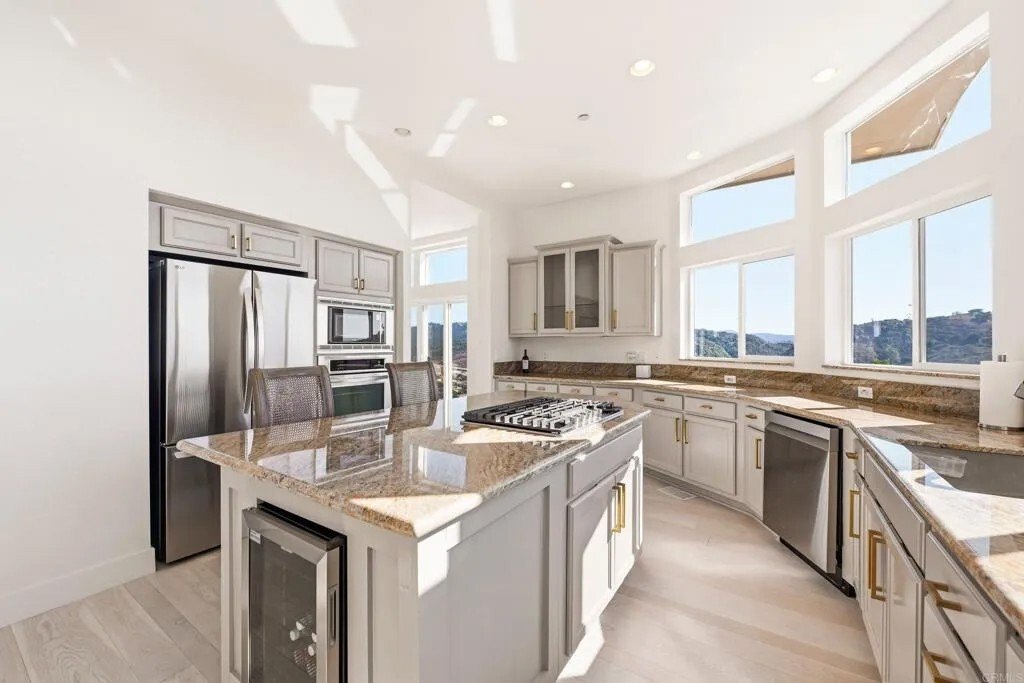 House in Escondido, California, United States 4 - 18313350