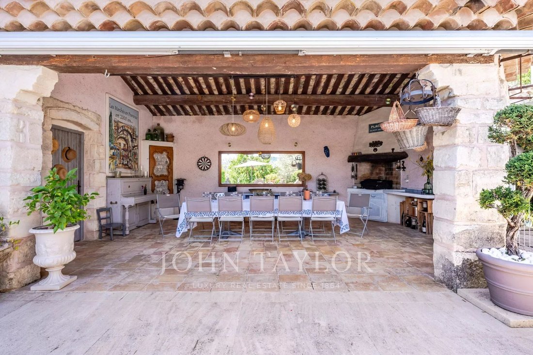 Estate in Roaix, Provence-Alpes-Côte d'Azur, France 4 - 18314395
