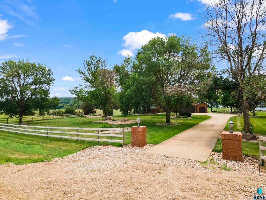 House in Canton, South Dakota, United States 3 - 16705869