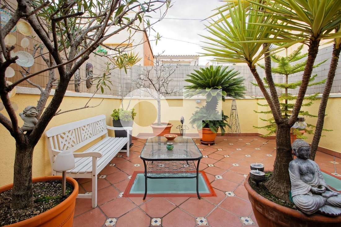 Townhouse in Sant Adria de Besos, Catalonia, Spain 4 - 18312504