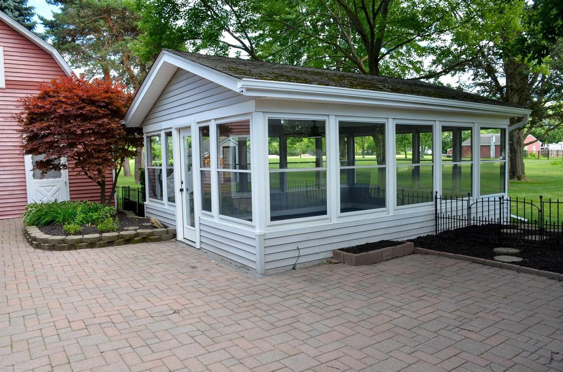 House in New Baltimore, Michigan, United States 5 - 18310040