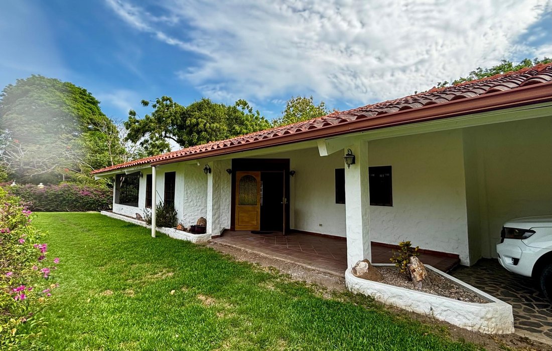 House in Las Lajas, Panamá Oeste, Panama, Panama 1 - 18315885