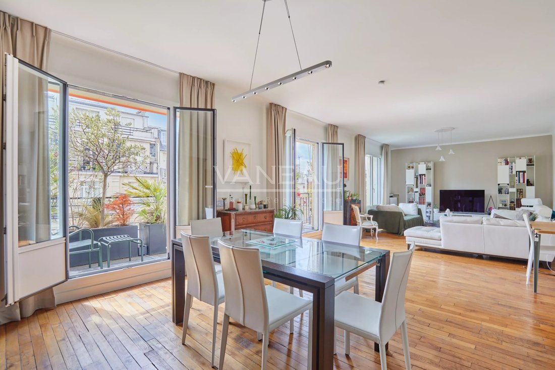 Apartment in Muette Nord, Paris 16e Arrondissement, Paris 1 - 18154358