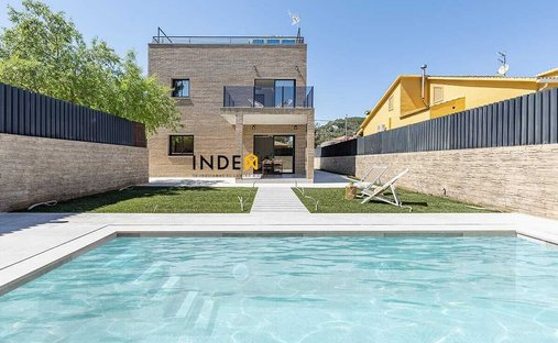House in Canyelles, Catalonia, Spain 1