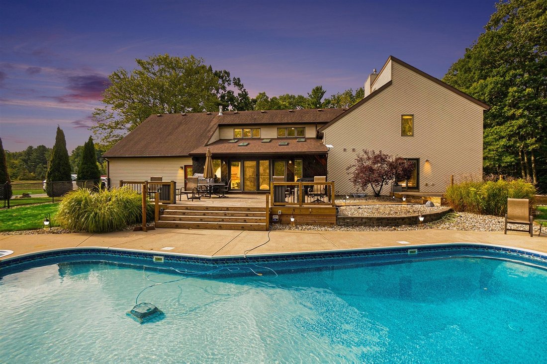 House in Fremont, Michigan, United States 3 - 18309293