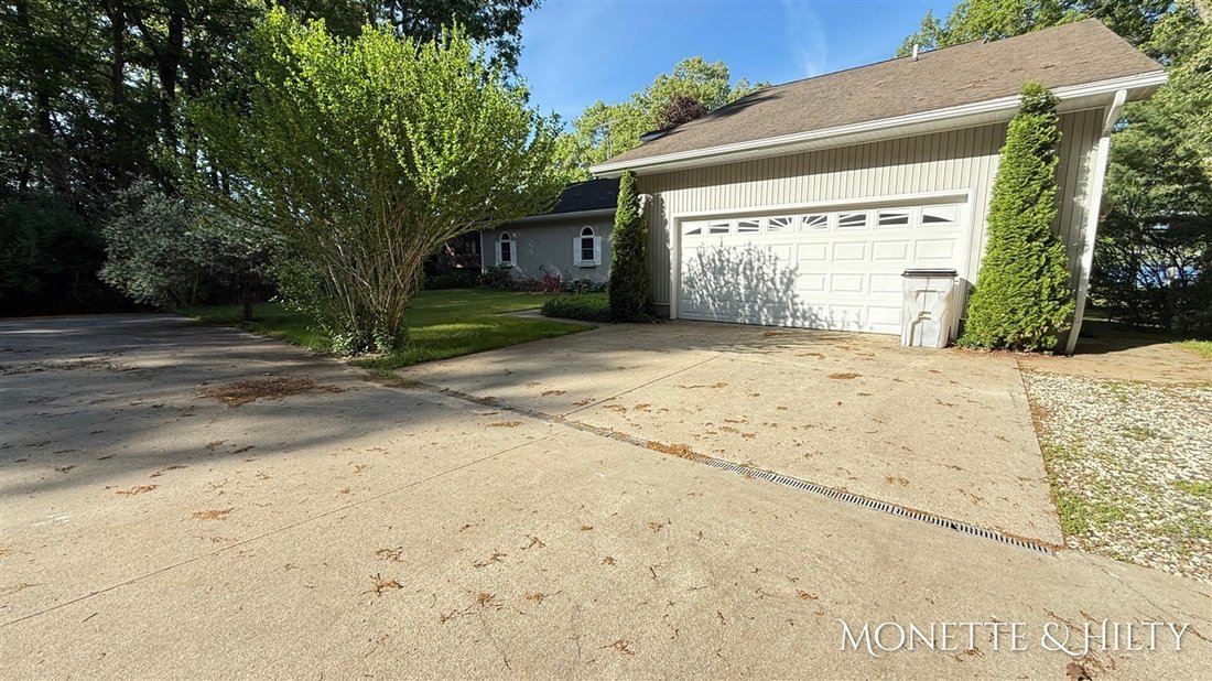 House in Twin Lake, Michigan, United States 2 - 18308893