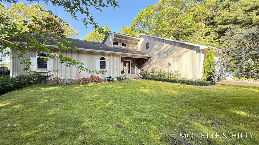 House in Twin Lake, Michigan, United States 1 - 18308893