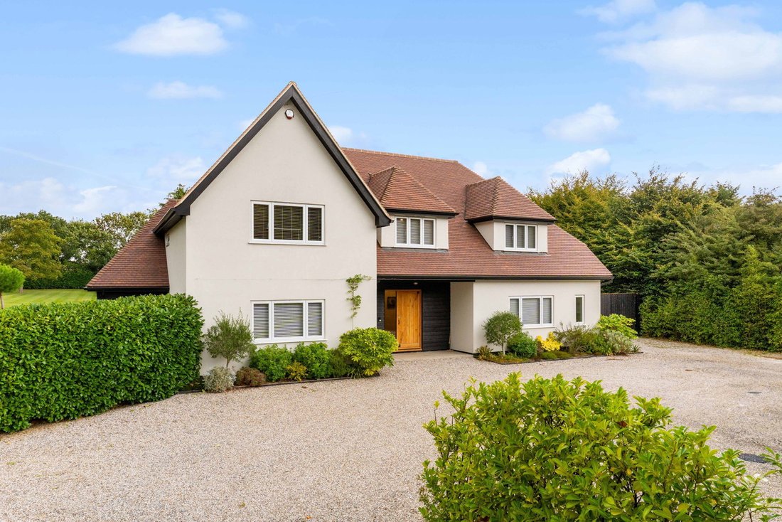 House in Danbury, England 4 - 16184719
