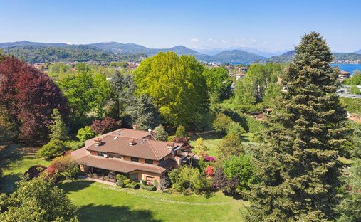 Villa in Arona, Piedmont, Italy 1