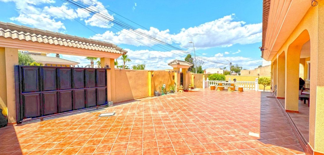 House in Torrevieja, Valencian Community, Spain 4 - 18314941