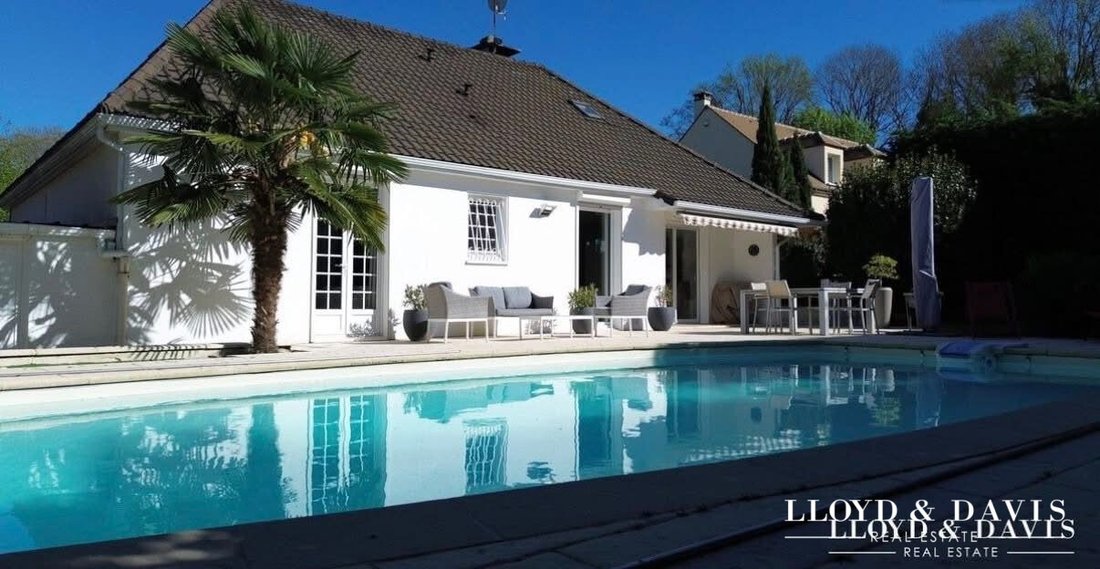 House in Viarmes, Ile-de-France, France 1 - 17635007