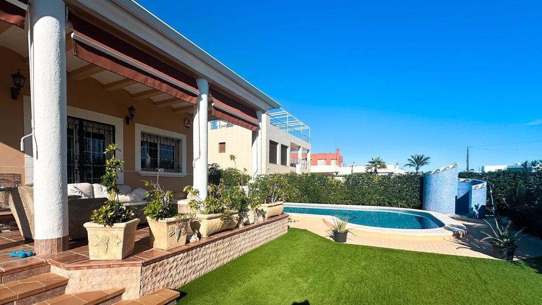 House in Torrevieja, Valencian Community, Spain 3 - 18314774