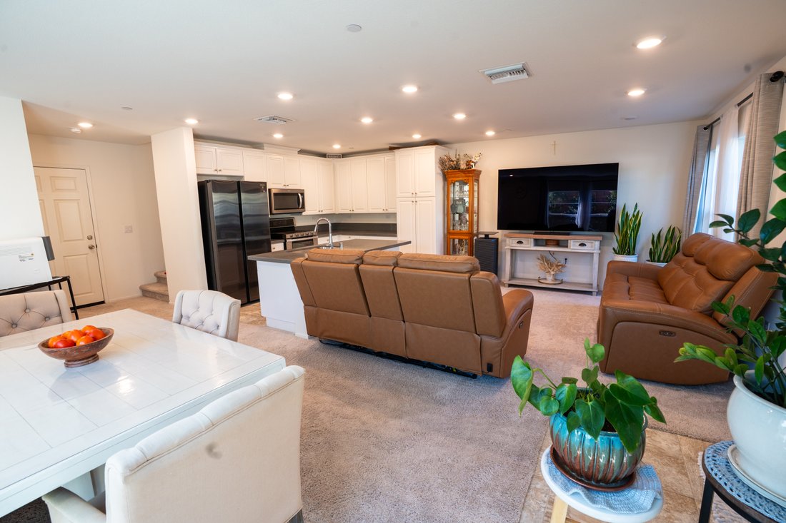 House in Fontana, California, United States 1 - 18311334