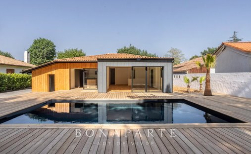 House in La Hume, Gujan-Mestras, France 1