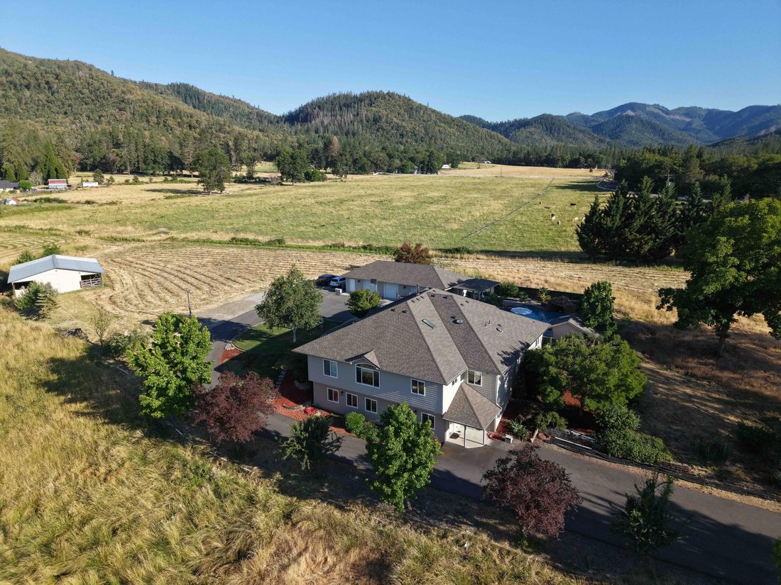 House in Gold Hill, Oregon, United States 4 - 18315778