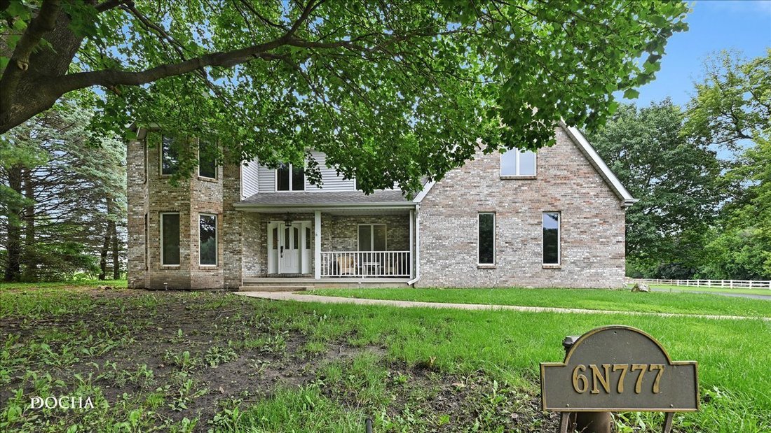 House in Campton Hills, Illinois, United States 2 - 18315027