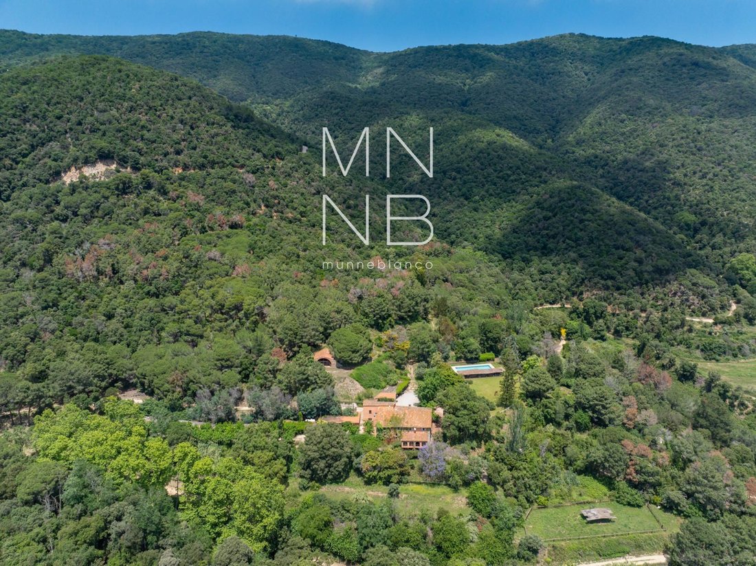 Finca in Sant Iscle de Vallalta, Catalonia, Spain 2 - 18312467