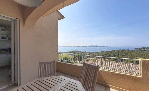 House in Hyeres, Provence-Alpes-Côte d'Azur, France 1