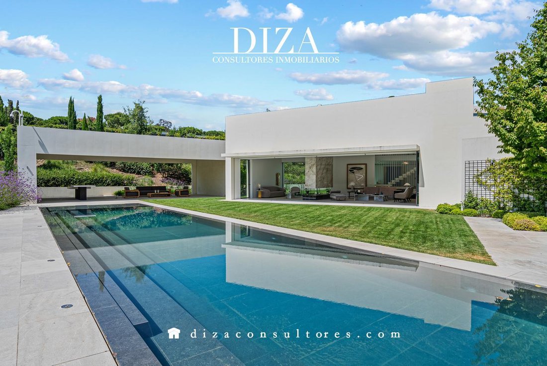 Villa in Somosaguas, Pozuelo de Alarcon, Comunidad de Madrid 1 - 18313765