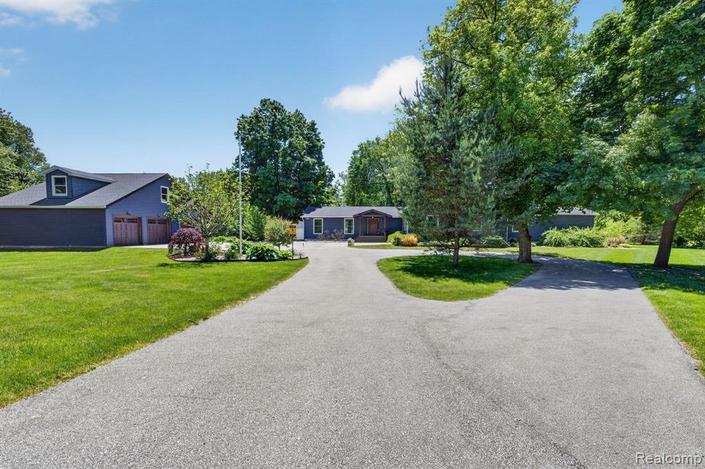 House in Swartz Creek, Michigan, United States 2 - 18307698