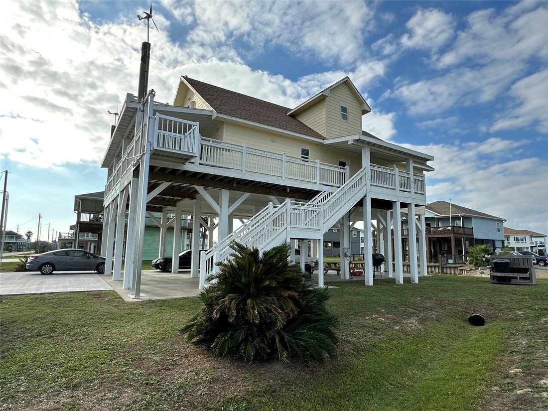 House in Bolivar Peninsula, Texas, United States 3 - 18316412