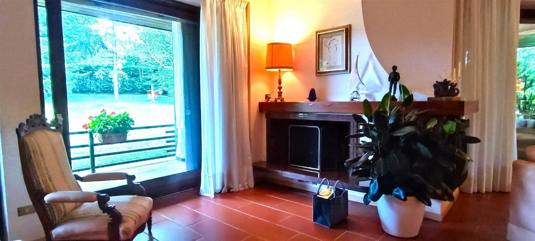 Villa in Arona, Piedmont, Italy 5 - 18314202
