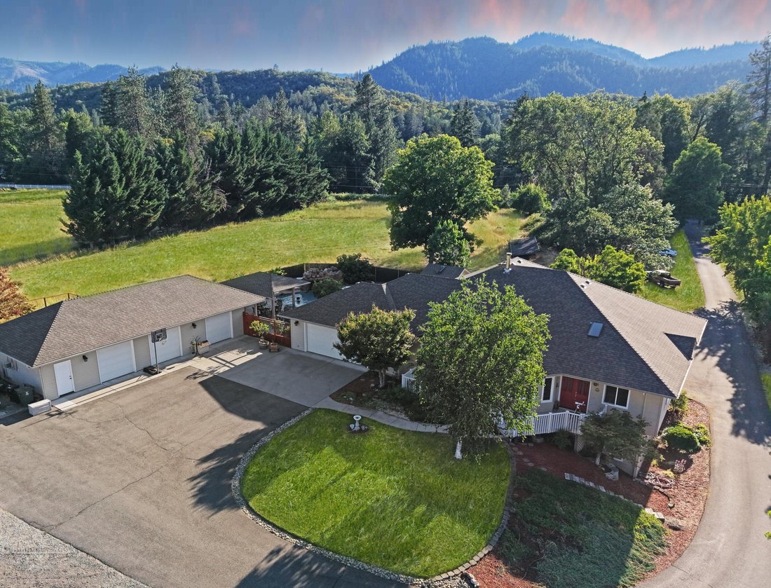 House in Gold Hill, Oregon, United States 1 - 18315778