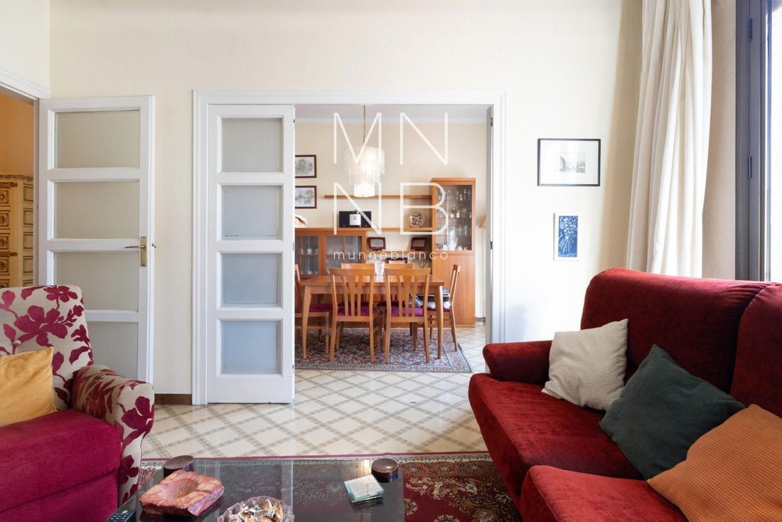 Finca in Ciutat Vella, Barcelona, Spain 4 - 18312587