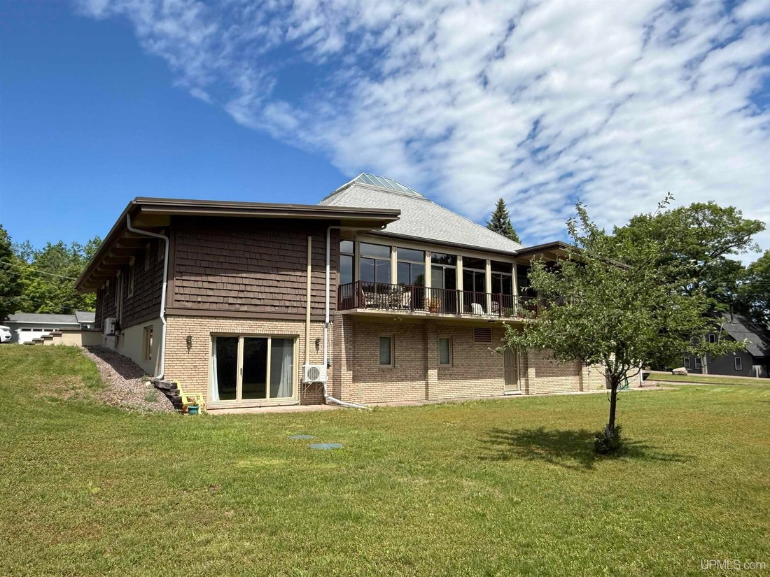 House in Houghton, Michigan, United States 4 - 18308805