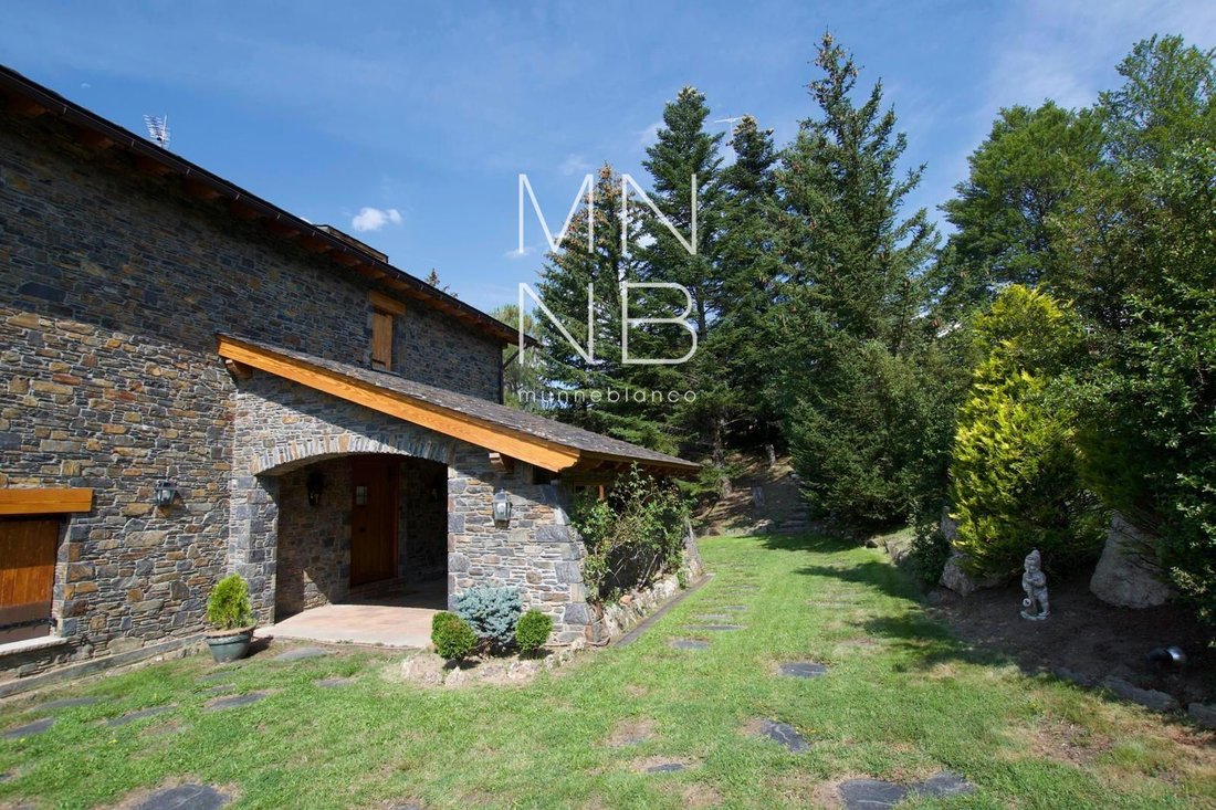 Chalet in Ger, Catalonia, Spain 3 - 18312394