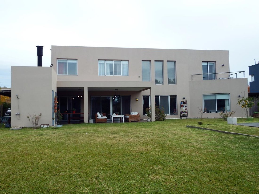House in Benavidez, Buenos Aires Province, Argentina 5 - 18314111