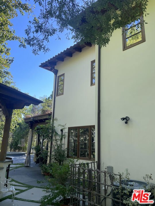 House in Los Angeles, California, United States 2 - 18312311