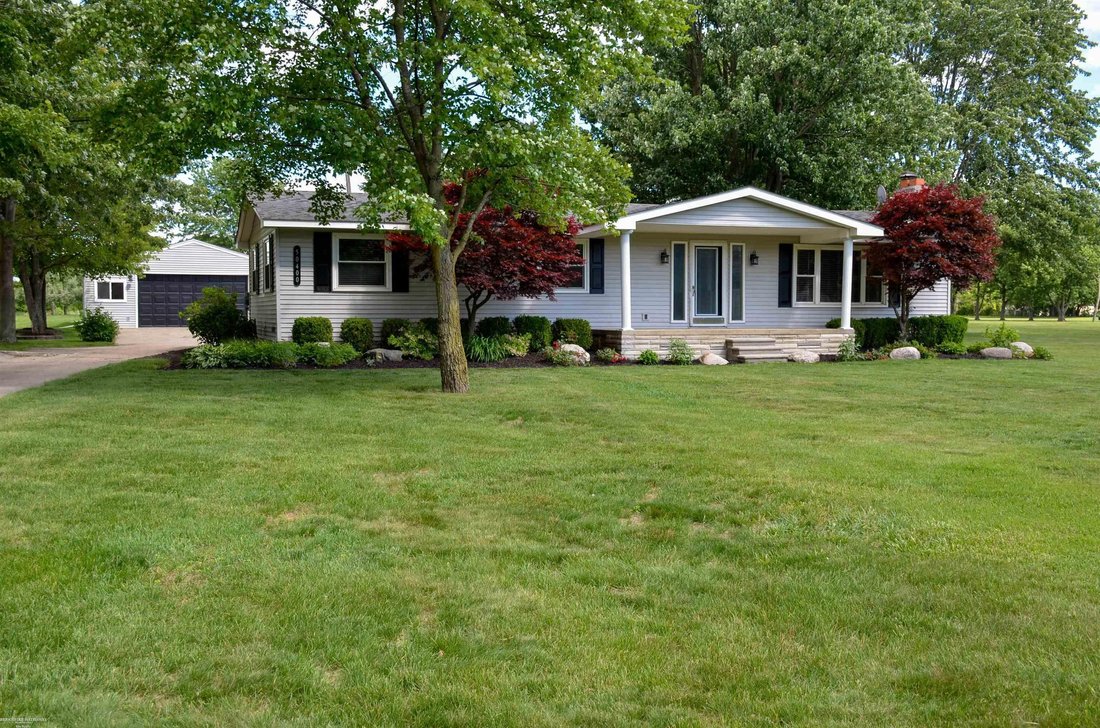 House in New Baltimore, Michigan, United States 1 - 18310040