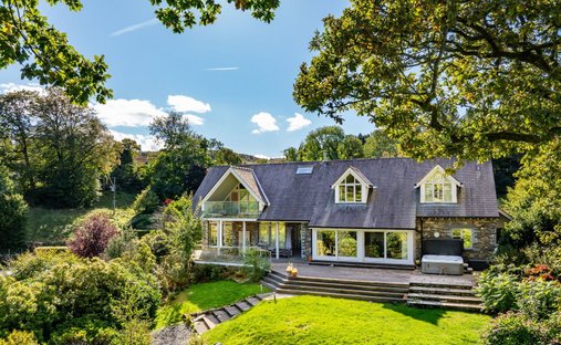 House in Newby Bridge, England 1