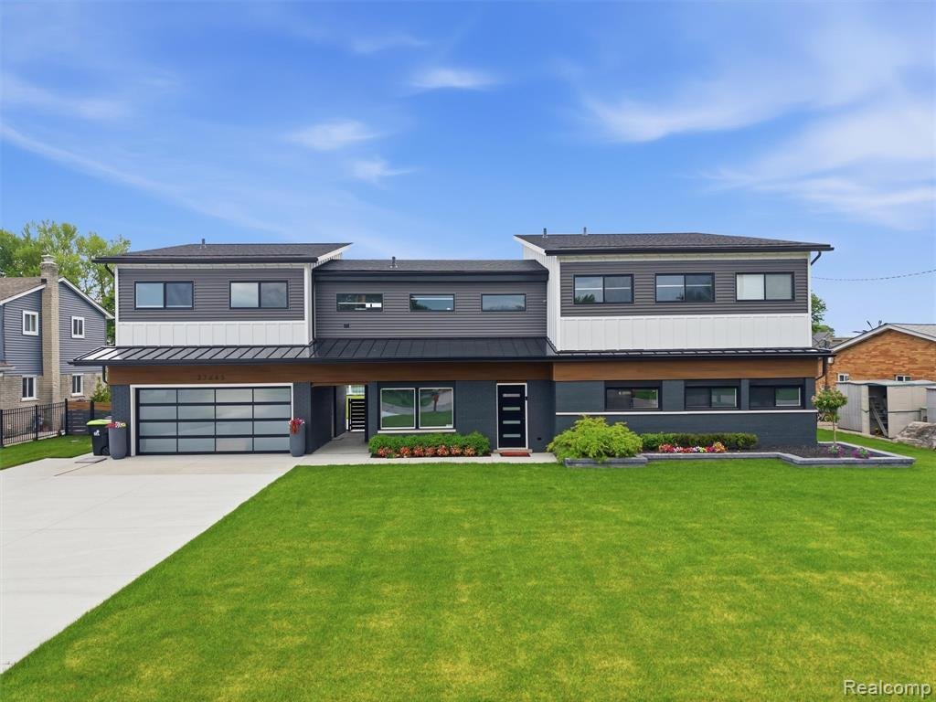House in St. Clair Shores, Michigan, United States 1 - 18308851