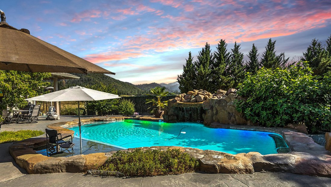 House in Gold Hill, Oregon, United States 5 - 18315778