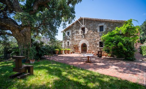 Finca in Sant Iscle de Vallalta, Catalonia, Spain 1